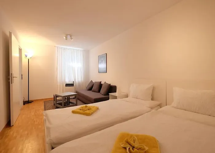 Da Kaethy A Val Mesolcina Grono